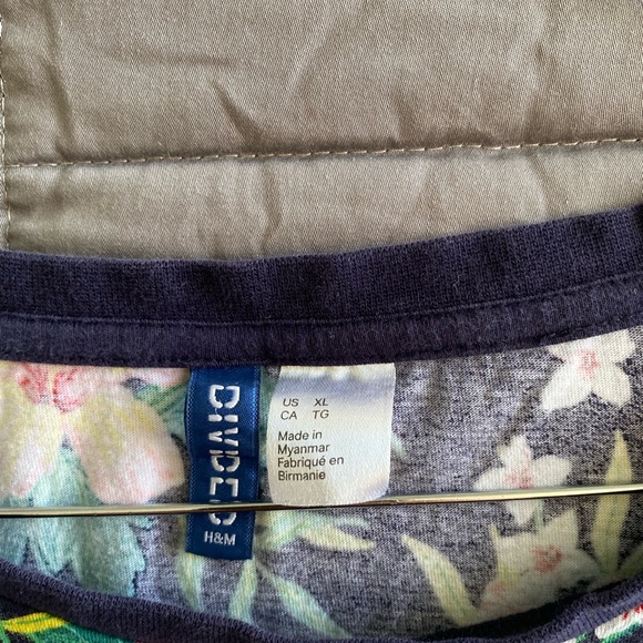 Men’s XL Floral Summer H&M Tee - Picture 2 of 2